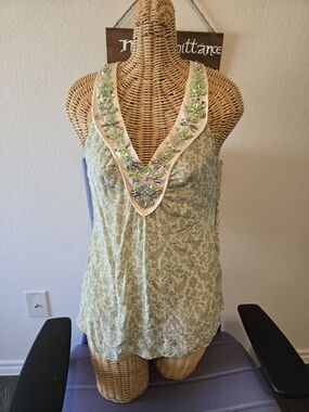 100% Silk Beaded V-Neck Sleeveless Women's Top in Light Green